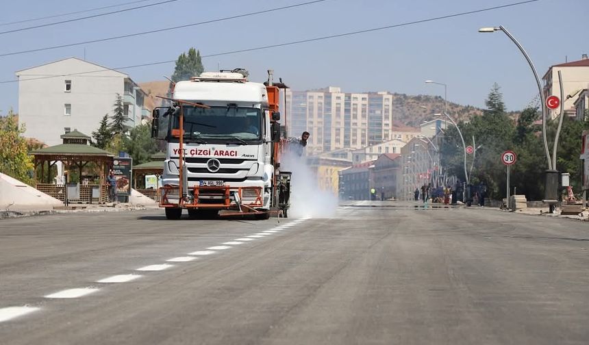 Yenişehir'in en işlek Caddesi asfaltlandı