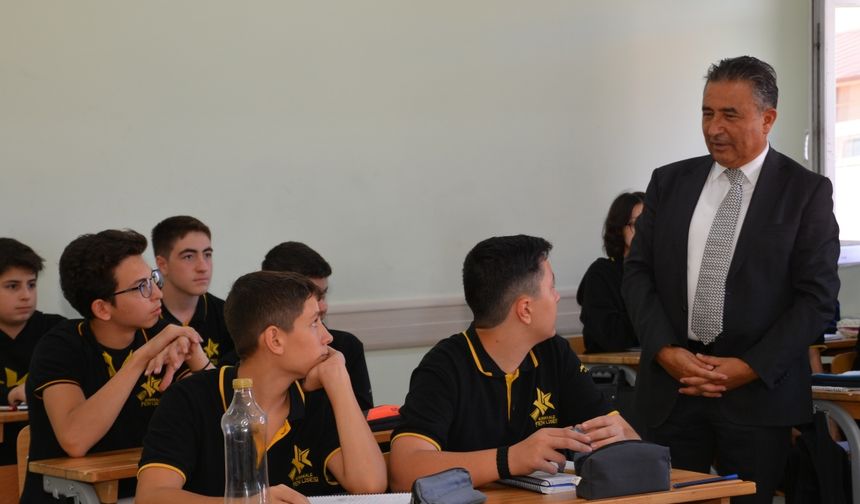 Güney, Fen Lisesi Öğrencileriyle Bir Araya Geldi
