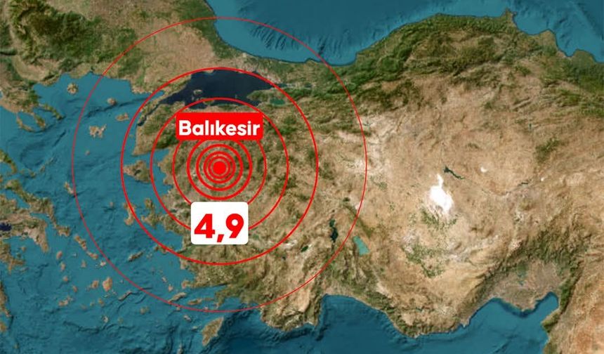 Halk panik içinde.Geceyi sokakda geçiriyorlar