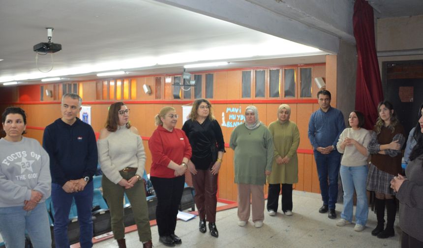 Drama Eğitimi Öğretmenlerden Tam Not Aldı