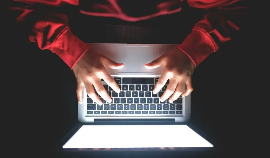 Siber Çetelerin Yeni Hedefi Gençler