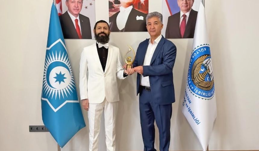 Akif Manaf’a “Kültür ve Barış Ödülü” Verildi