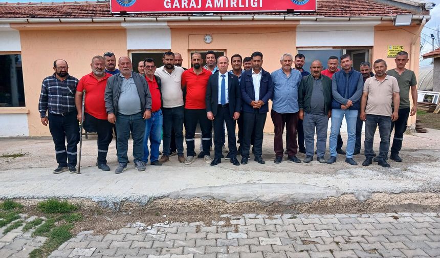 Başkan Akyüz Personelle Bayramlaştı