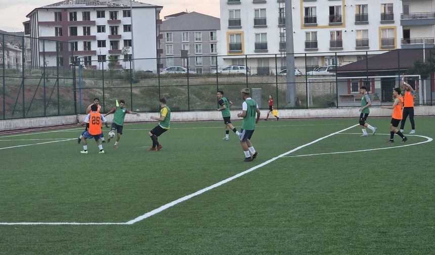 Yenişehir Futbol Sahası’nda Turnuva Heyecanı