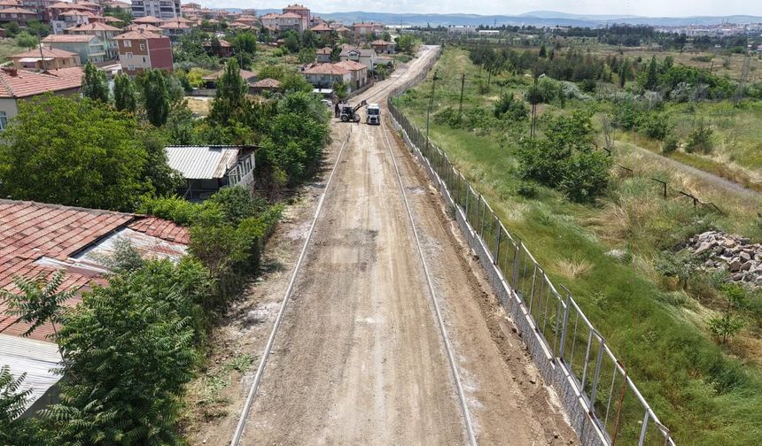 Kırıkkale Belediyesi'nden Yol ve Kaldırım Mesaisi