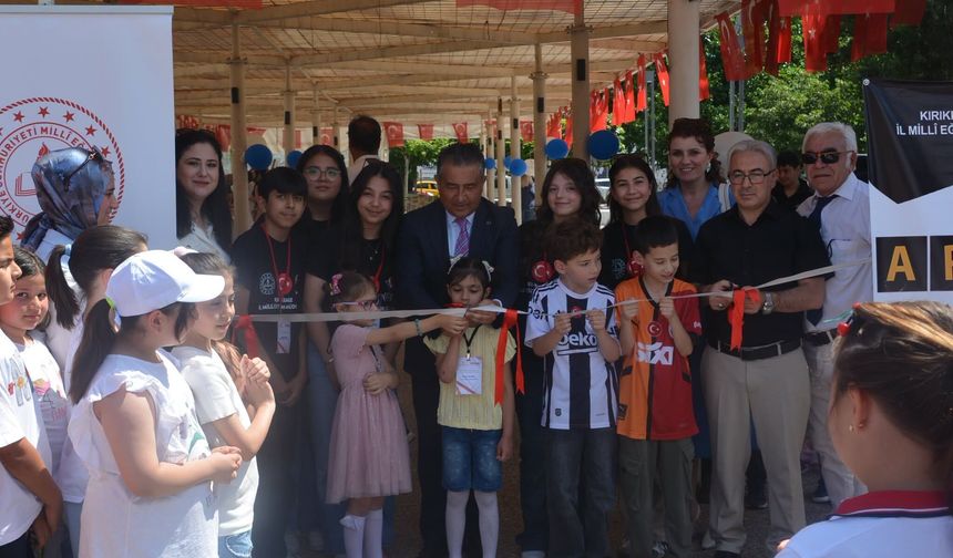 Harezmi Eğitim Modeli Yıl Sonu Sergisi Açıldı