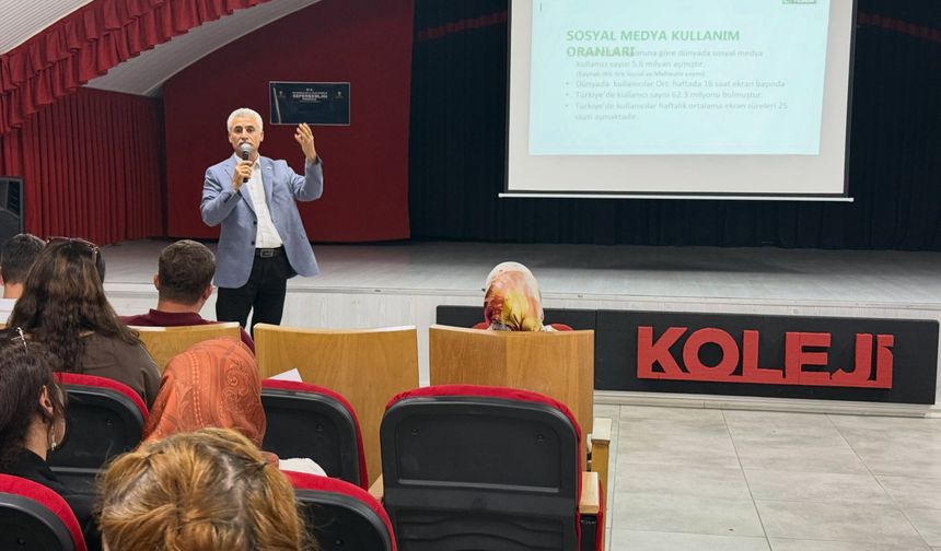 Yeşilay’dan Velilere Teknoloji Bağımlılığı Semineri