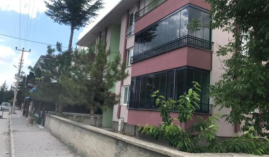 Yaşlı Kadın Evinde Öldürüldü