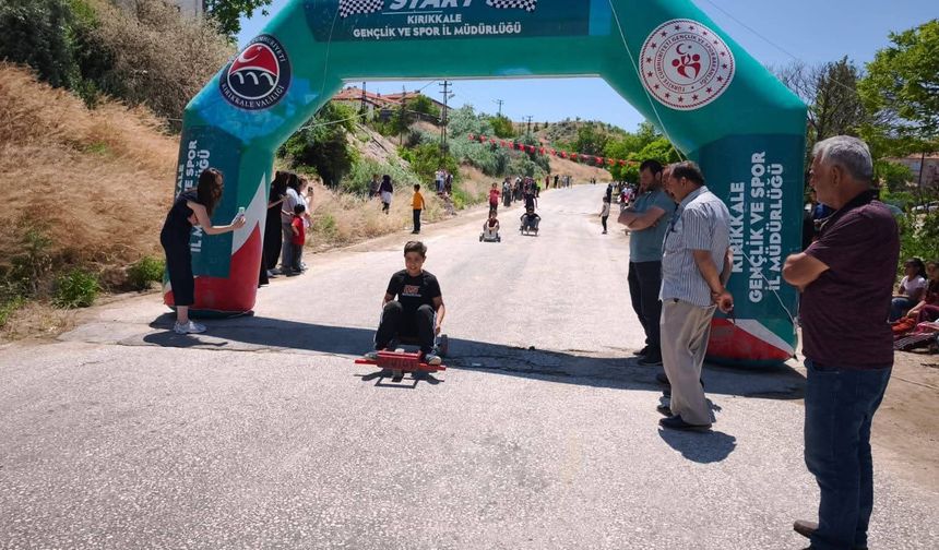 Karakeçili'de çocuklar doyası eğlendi.