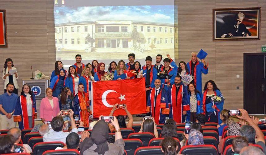 Sanatın Yeni Temsilcileri Mezun Oldu