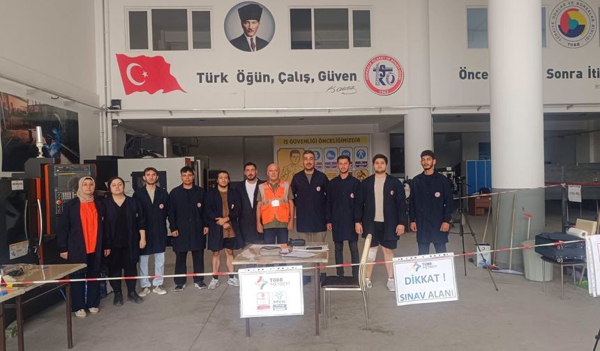 NC/CNC Tezgâh İşçileri MYK Sınavında Ter Döktü