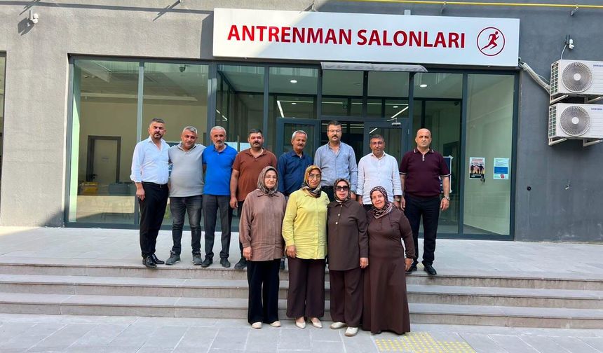 Kırıkkale'de Muhtarlarla Spor Yatırımları Masaya Yatırıldı