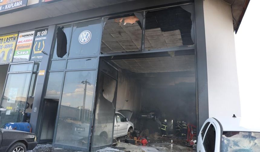 Yangında Her Şey Kül Oldu, Kur'an-I Kerim ve Türk Bayrağı Zarar Görmedi