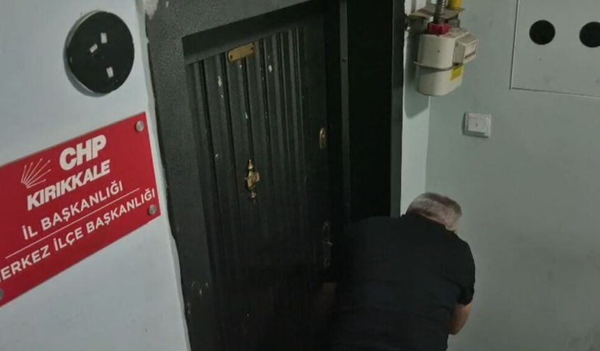 CHP'nin Kapısını çilingir açtı