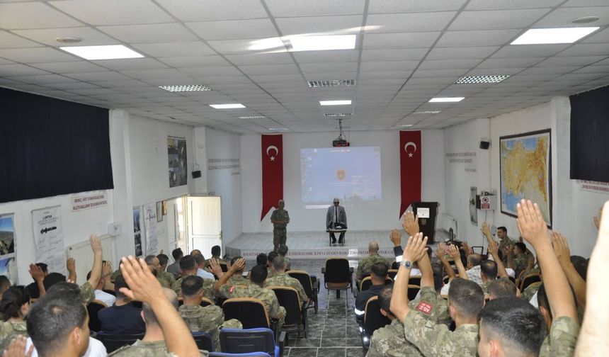 Askeri Personele "Engelleri Birlikte Aşıyoruz" Konferansı