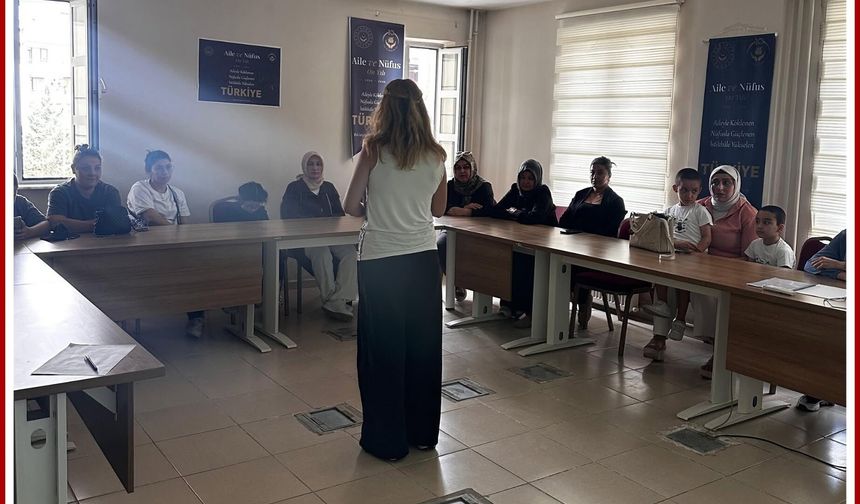 Ailelere Güvenli İnternet ve Medya Kullanımı Anlatıldı