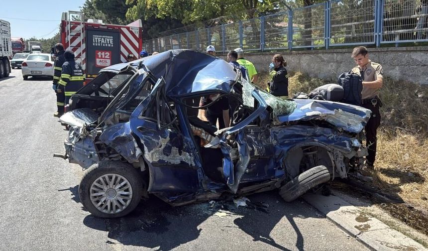 3 Aracın Karıştığı Feci Kazada 1 Ölü, 1 Ağır Yaralı