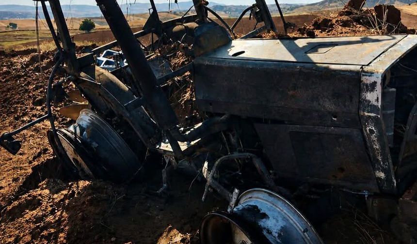 Kırıkkale'de traktör kül oldu