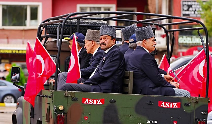 30 Ağustos'tan renkli görüntüler