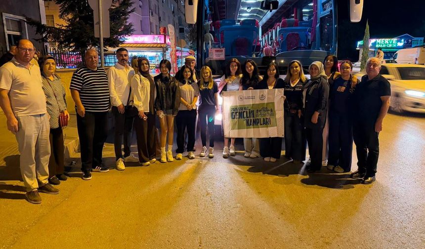 Kırıkkaleli Genç Kızlar Manisa Kampı İçin Yola Çıktı