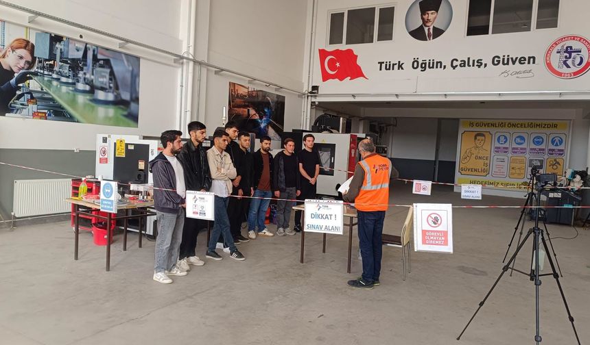 Kırıkkale’de CNC Ustaları Yeterlilik İçin Ter Döktü