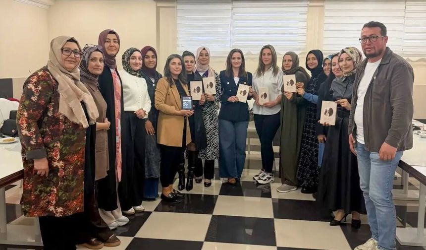 Kırıkkale'de Öğretmenler Kitap Tahlilinde Buluştu