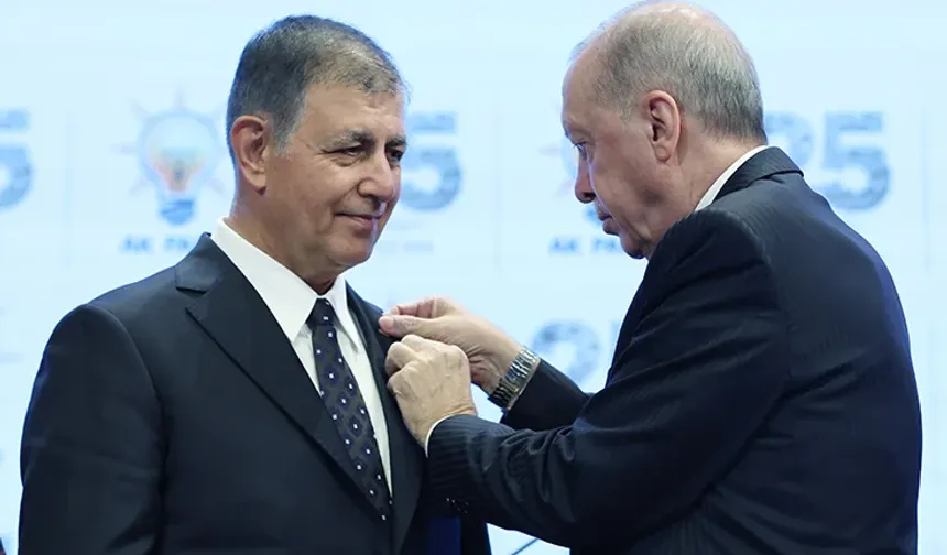 İzmir’de 27 yıl sonra değişim: Cemil Tugay AK Parti’ye katıldı