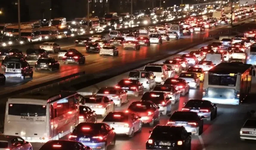 Türkiye’nin araç karnesi açıklandı: Gri otomobil, benzinli motor öne çıktı