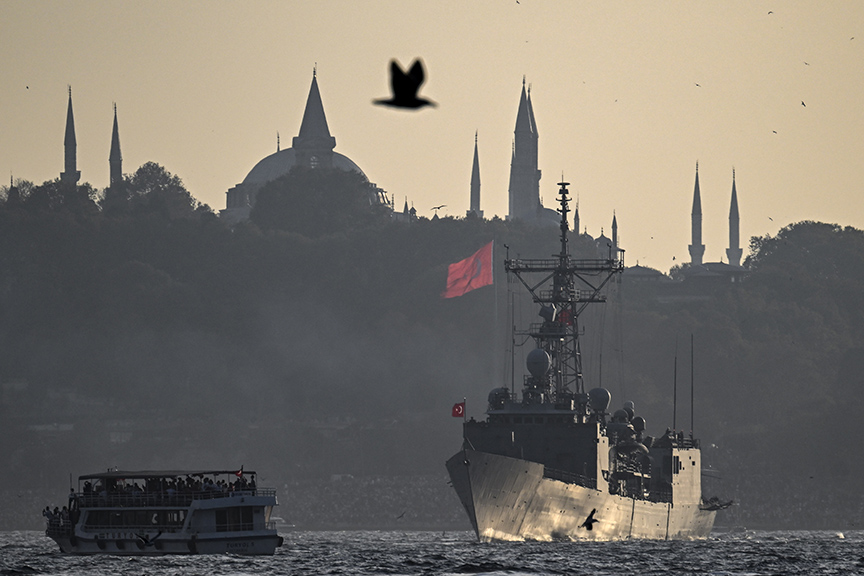 Türk Donanması Tarihi resmi geçit (3)