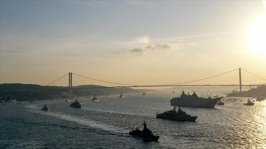 Türk Donanması Tarihi resmi geçit