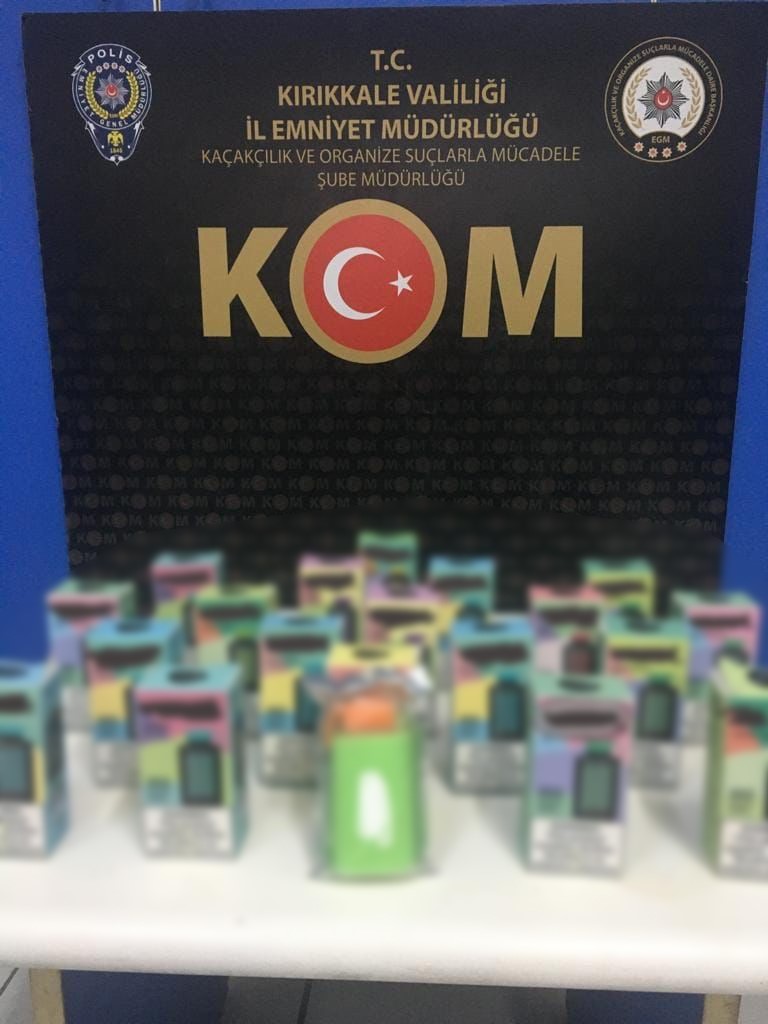 Kırıkkale'de makaron kaçak operasyonu (4)