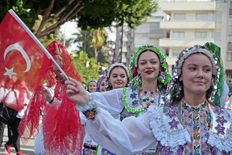 22796 Antalyada 2 Uluslararasi Yoruk Turkmen Festivali Yoruk Gocu Ile Basladi