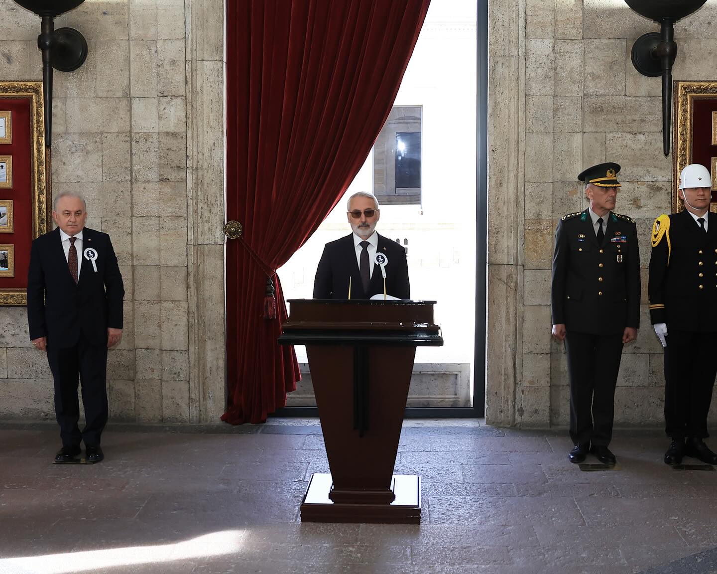 Mke Anitkabir Ziyaret 75 Yil 3