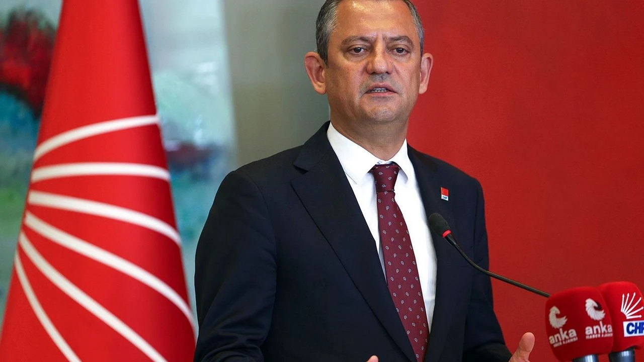 Özgür Özel’den Kurultay Öncesi Eski Genel Başkanlara Davet
