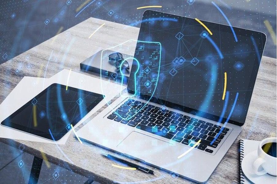Dizüstü Bilgisayar Güvenliği 101: Cihazınızı ve Verilerinizi Korumak İçin 8 Teknik İpucu