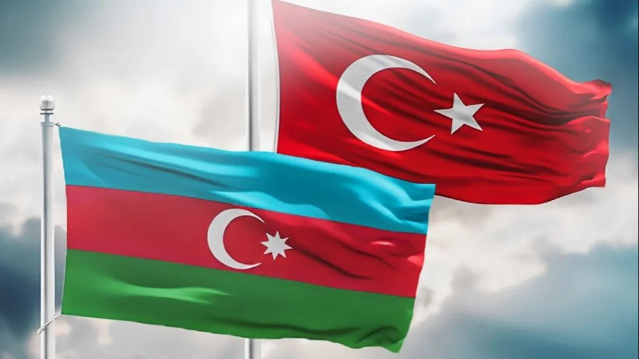 Azerbaycan Bagimsizliginin 34 Yilini Gururla Kutluyor 2