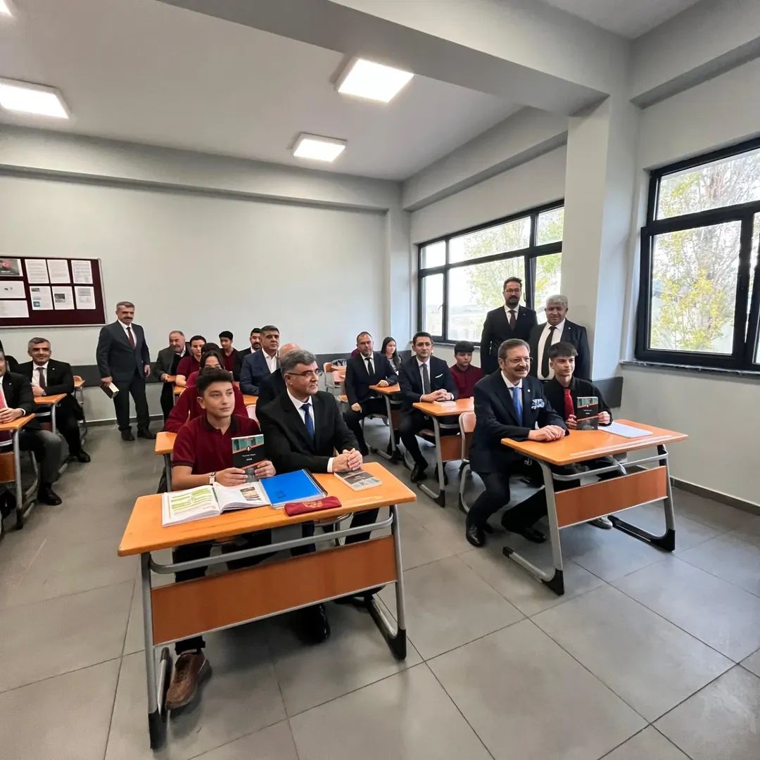 F B I M G 1764345011774