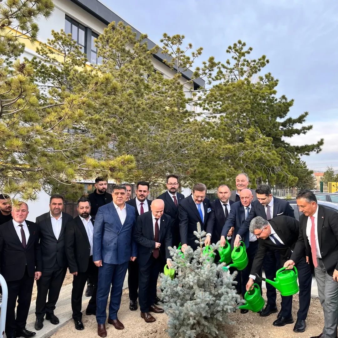 F B I M G 1764345015559