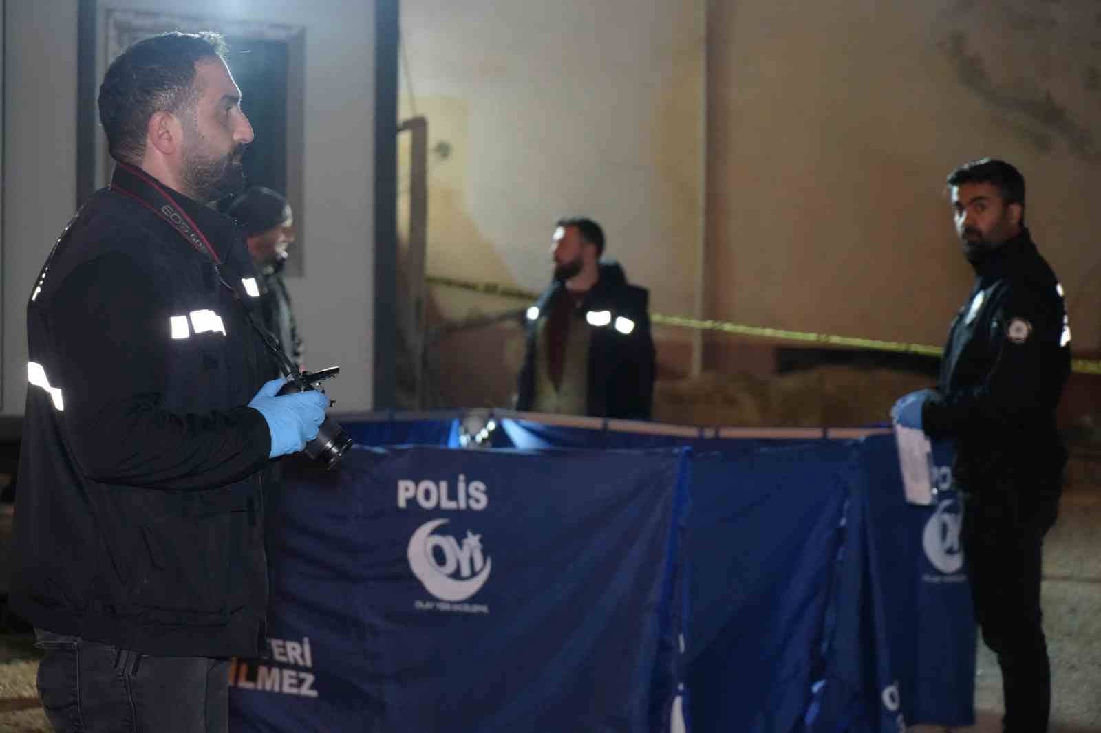 F B I M G 1764880032838