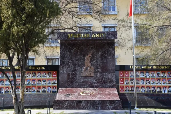 0X0 Kirikkalede Sehitler Aniti Torenle Acildi 1773774347814