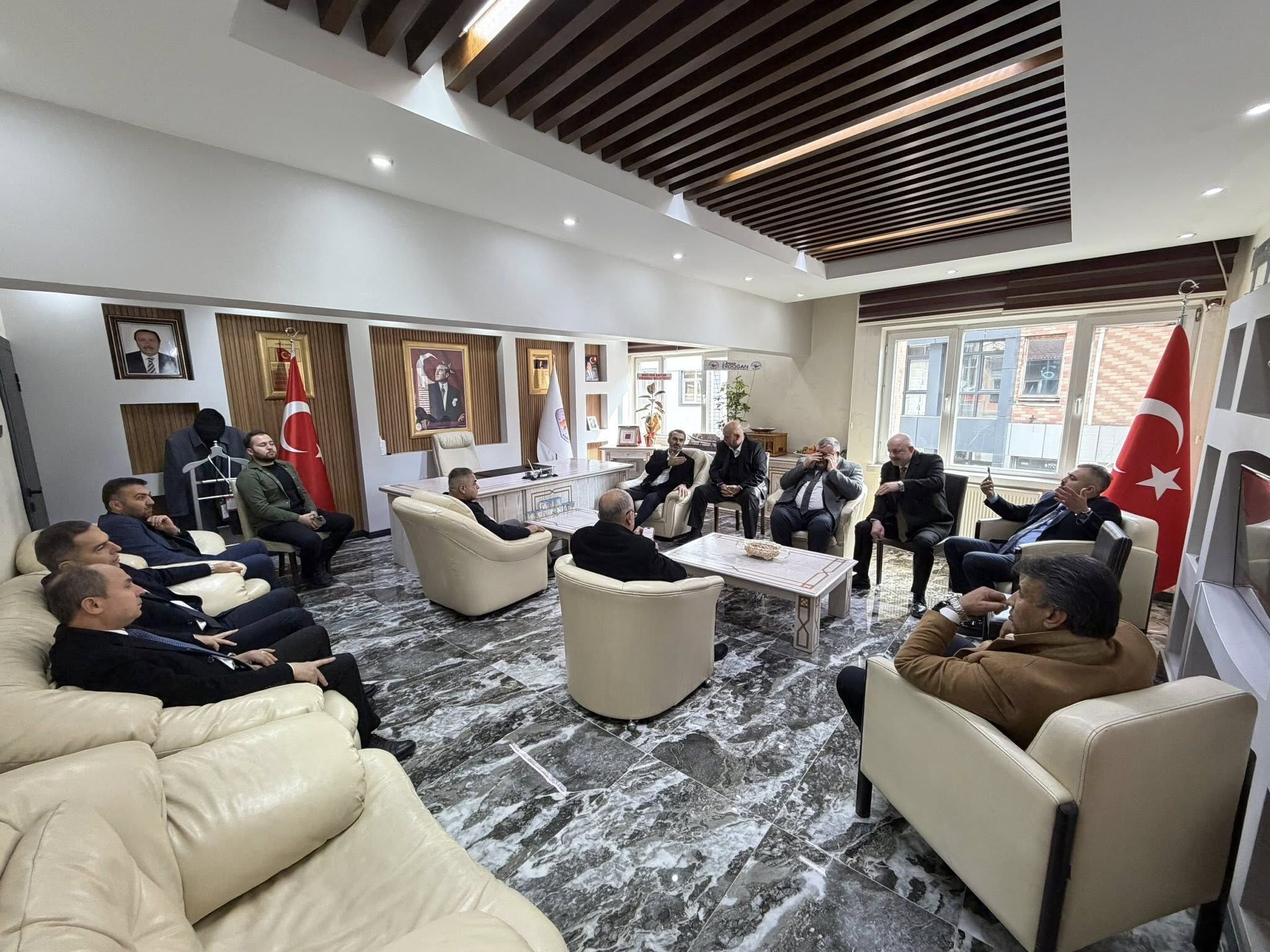 648308096 10164223352867272 4822306065640282838 N