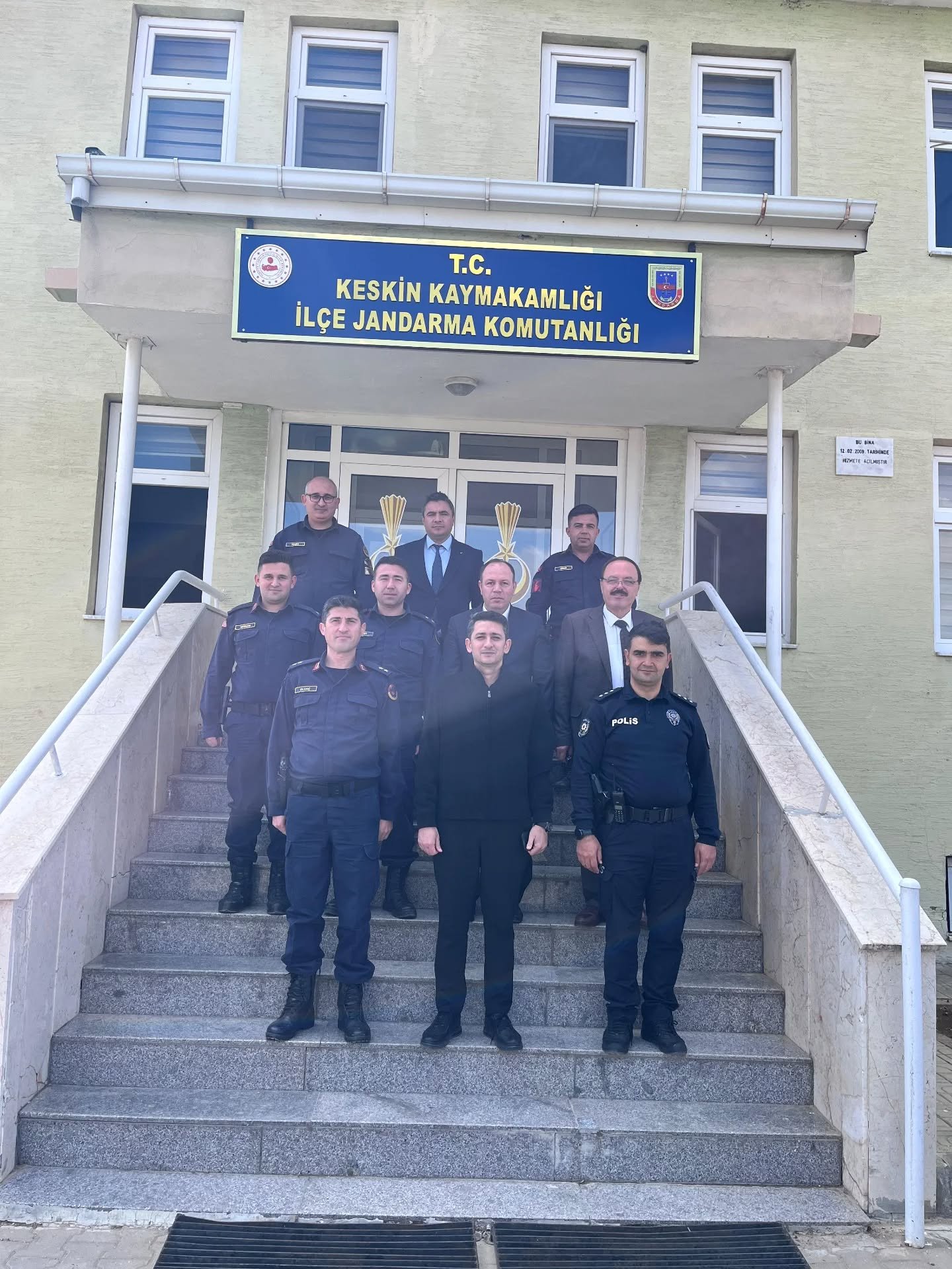 669915437 17882063112520249 1815825787742732800 N