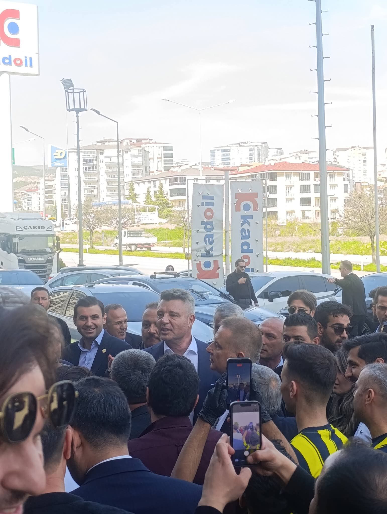 F B I M G 1776224387111