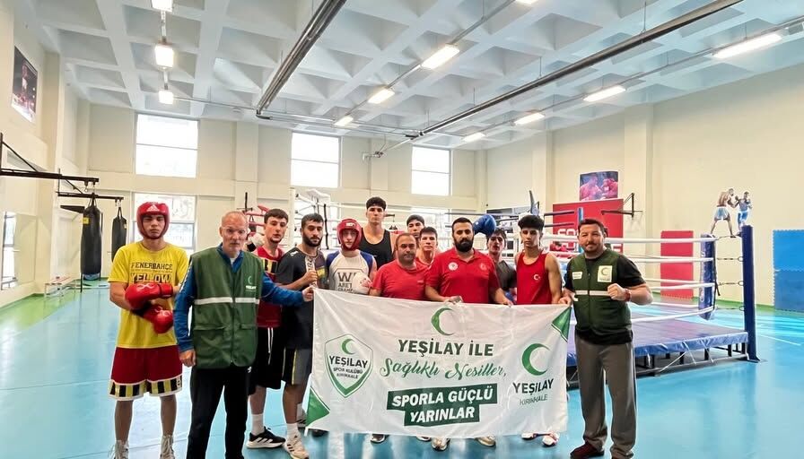 Yeşilay Milli Boksörlerle Kırıkkale’de Buluştu