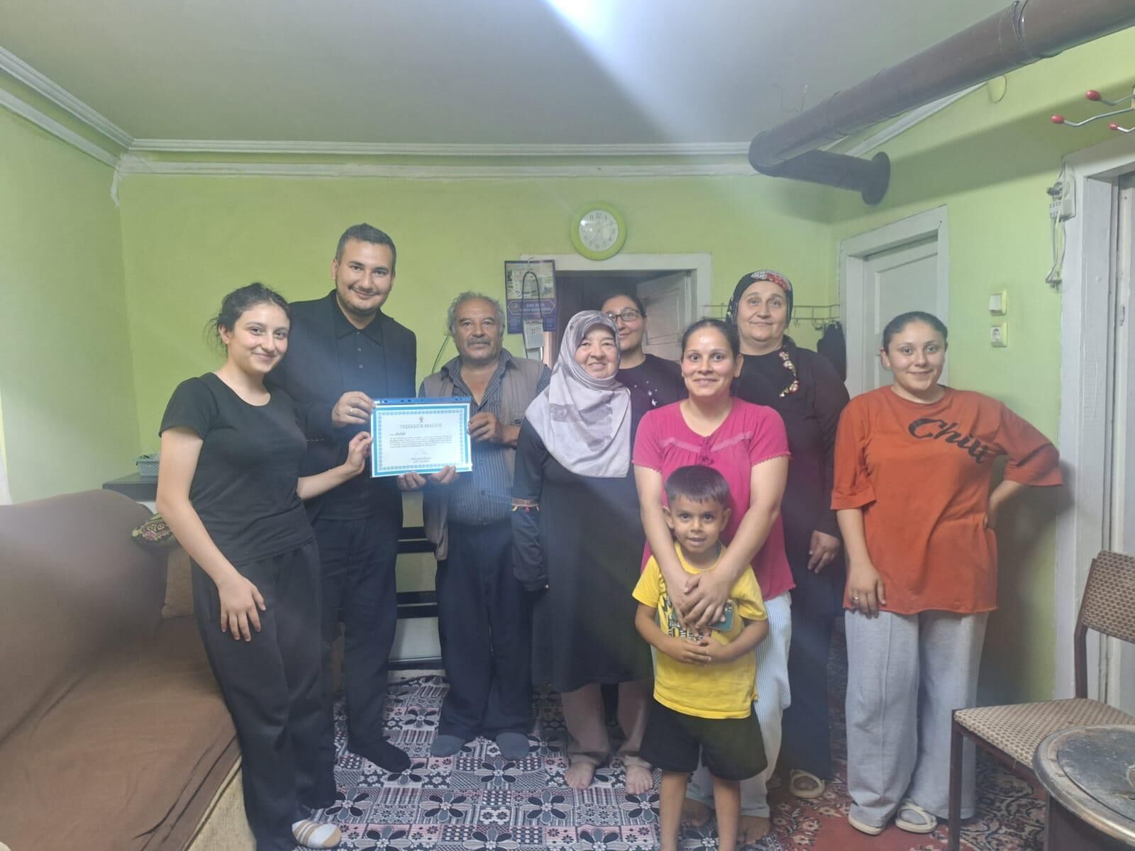 AK Parti’nin Genç Başkanı Muhammet Genç, Sahada Gönül Gönüle Çalışıyor