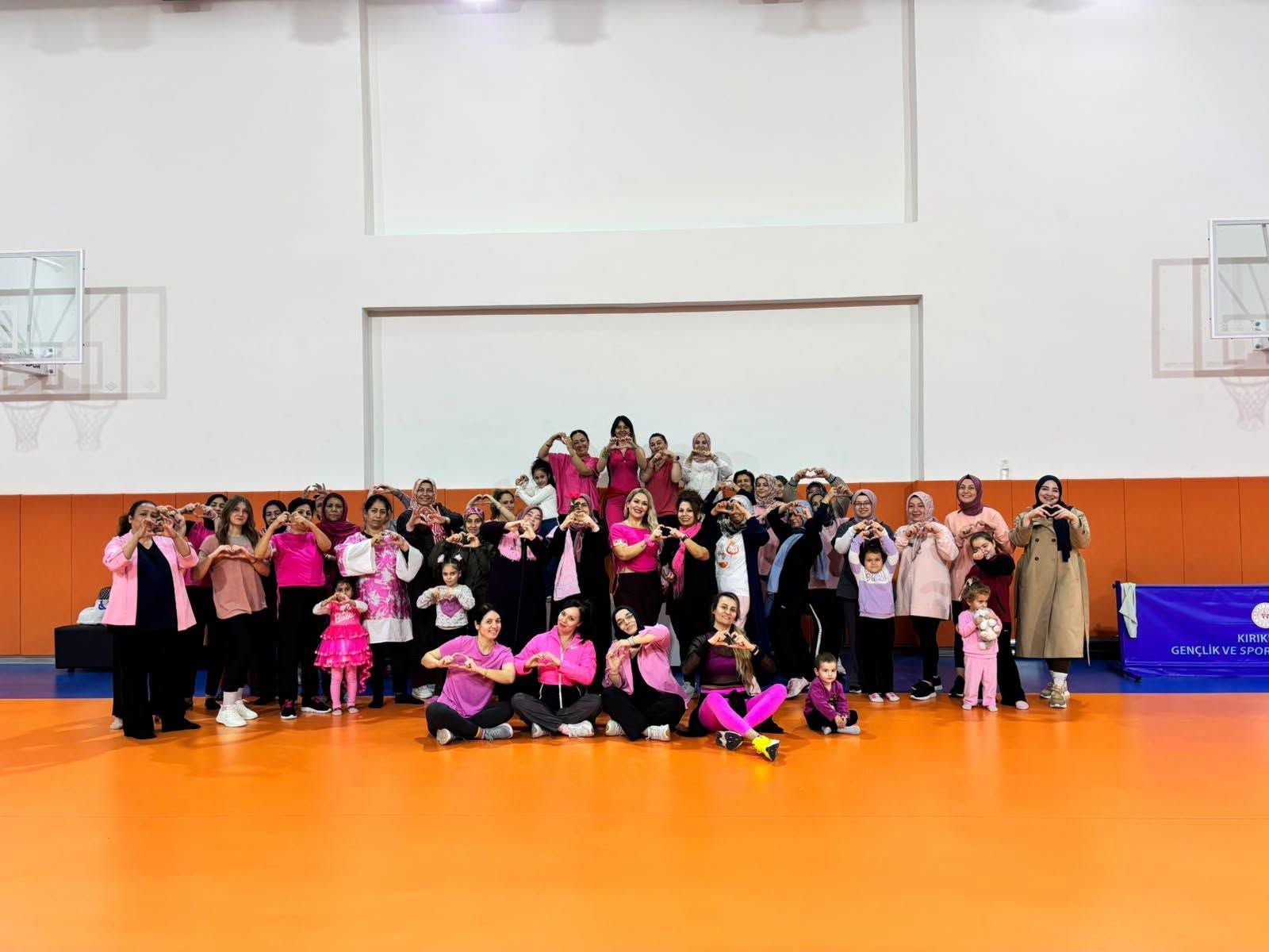 Kırıkkale'de Meme Kanserine Karşı Pembe Farkındalık!
